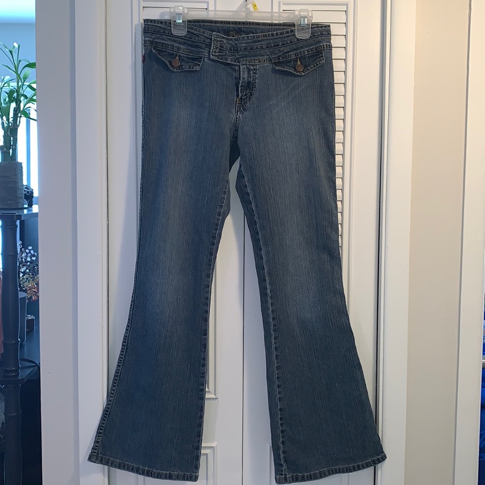 2000’s flare low-rise jeans